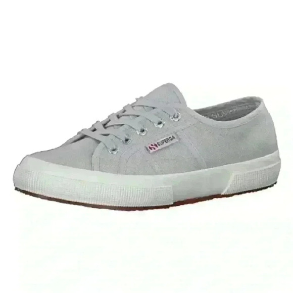 Superga Low-Top Shoes size 7 women’s - Picture 1 of 5